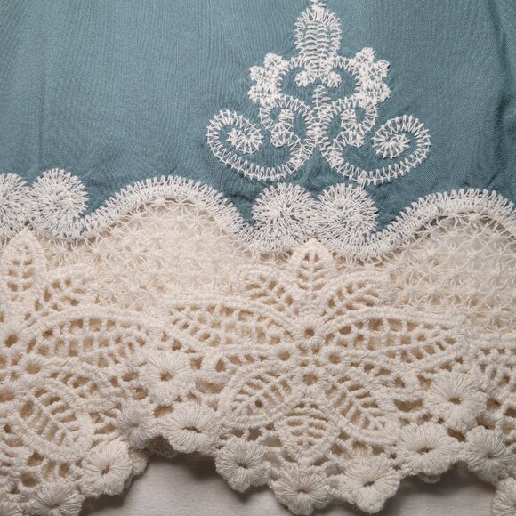 Democracy Embroidered Lace Bell Sleeve Top Boho Peasant Cottagecore Medium - Picture 12 of 12